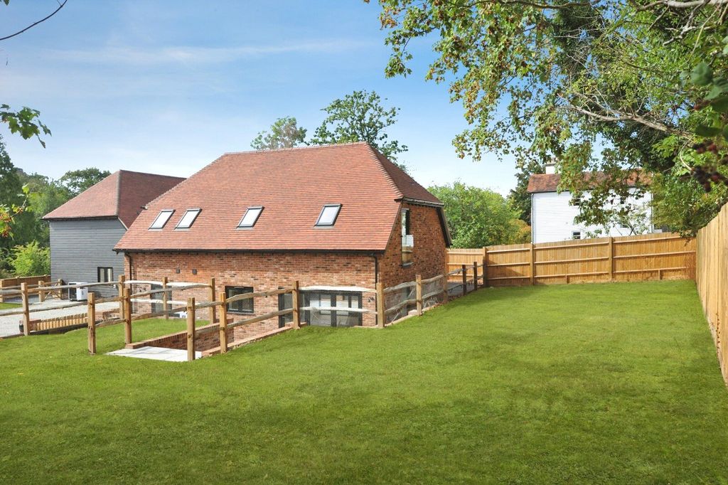 Property photo 3 of 12 Picture No. 35