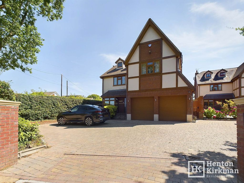 Property photo 1 of 44