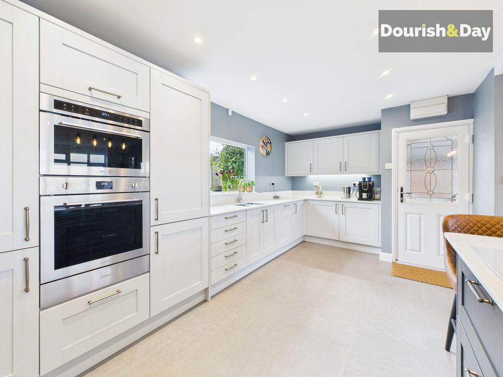 Property photo 3 of 26