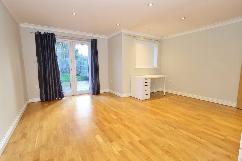 Property photo 2 of 10 Picture No. 13