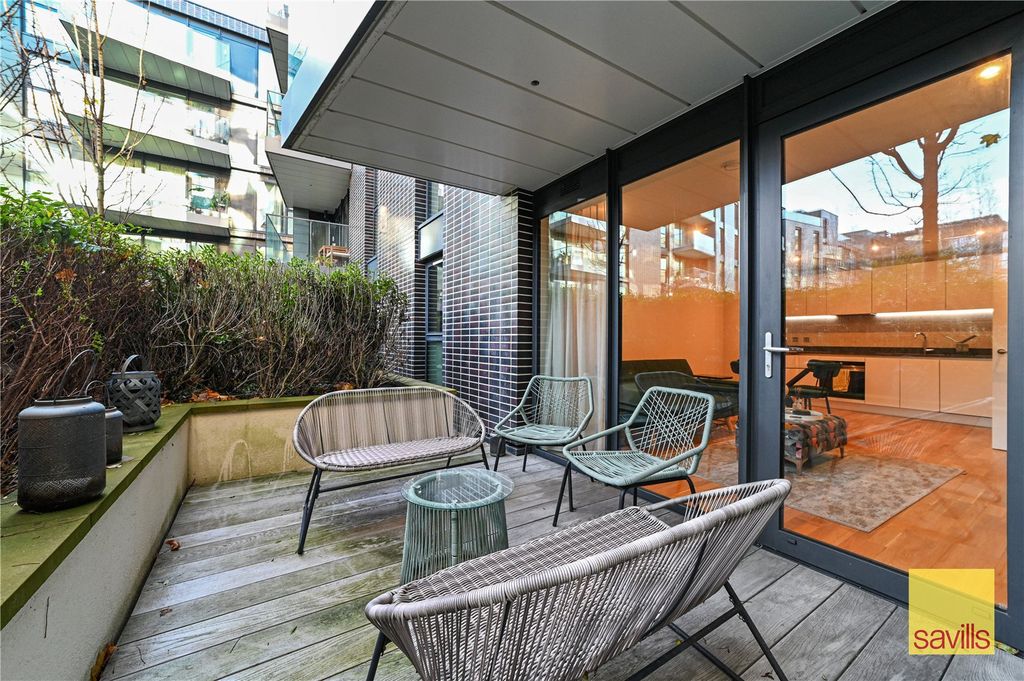 Property photo 3 of 18 Terrace