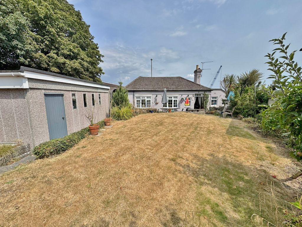 Property photo 2 of 22