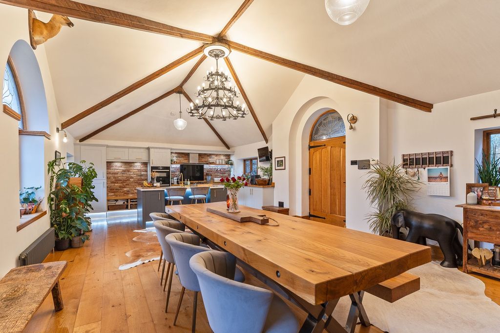 Property photo 2 of 38