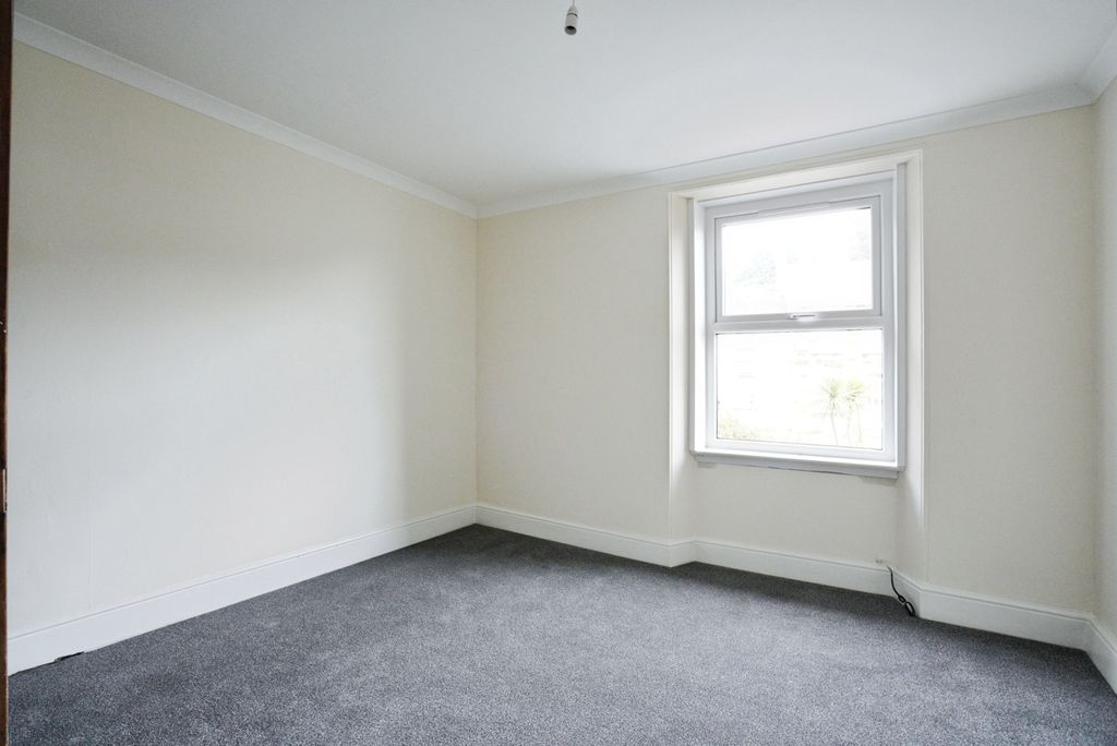 Property photo 3 of 17 Photo
