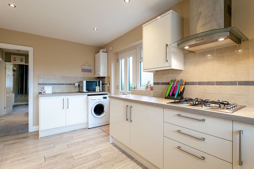 Additional image 7 of 2 bed semi-detached bungalow for salePoplar Crescent, Harrogate HG1