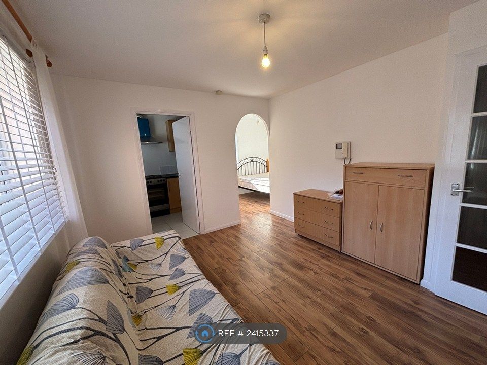 Property photo 3 of 8 Living Room
