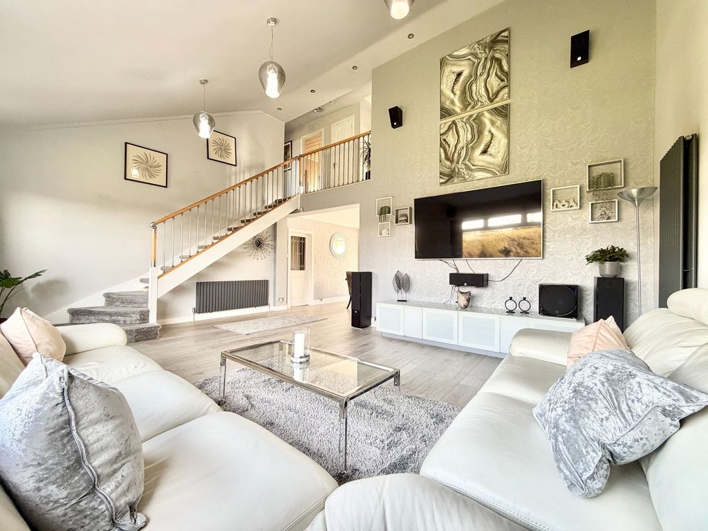 Property photo 2 of 49