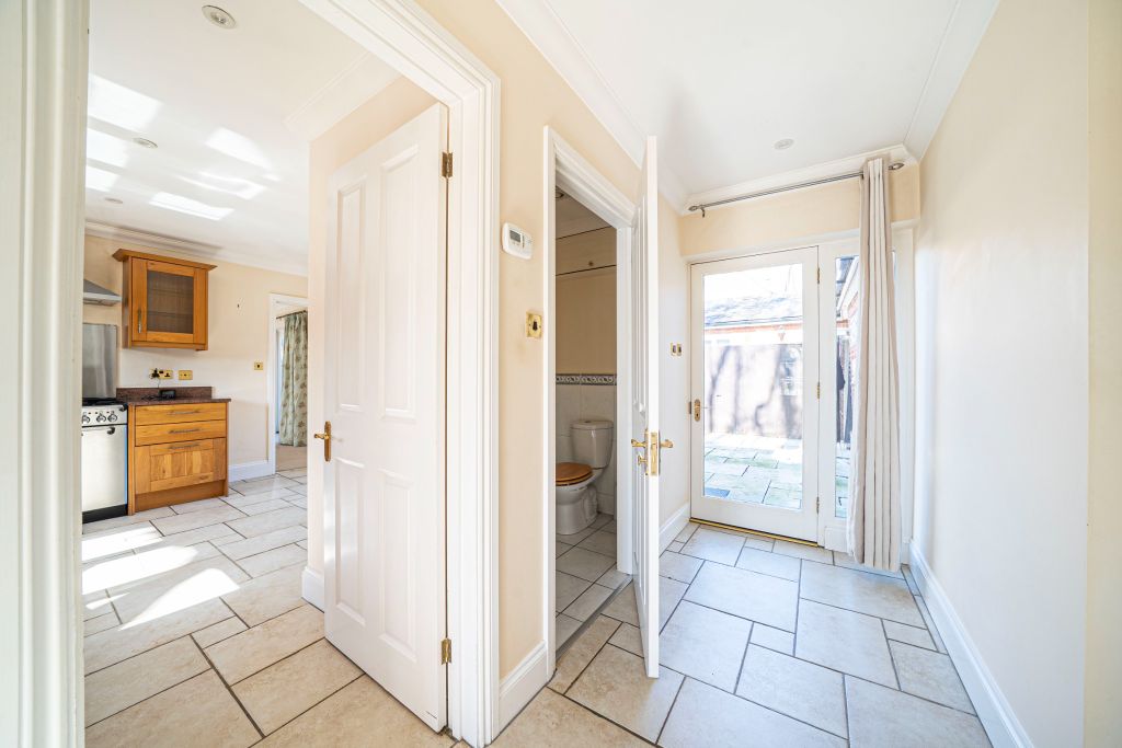 Property photo 3 of 28