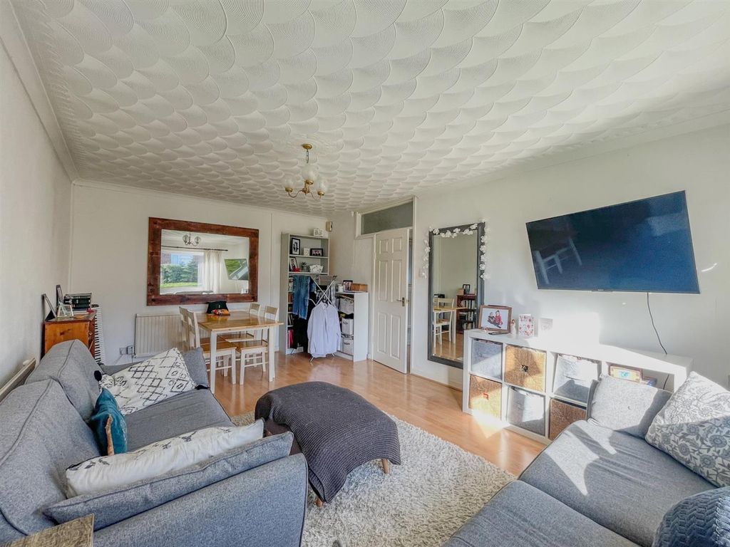 Property photo 2 of 10 Lounge/Diner