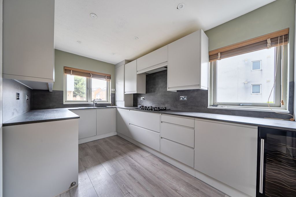 Property photo 2 of 24 1428807-18-69B96E...