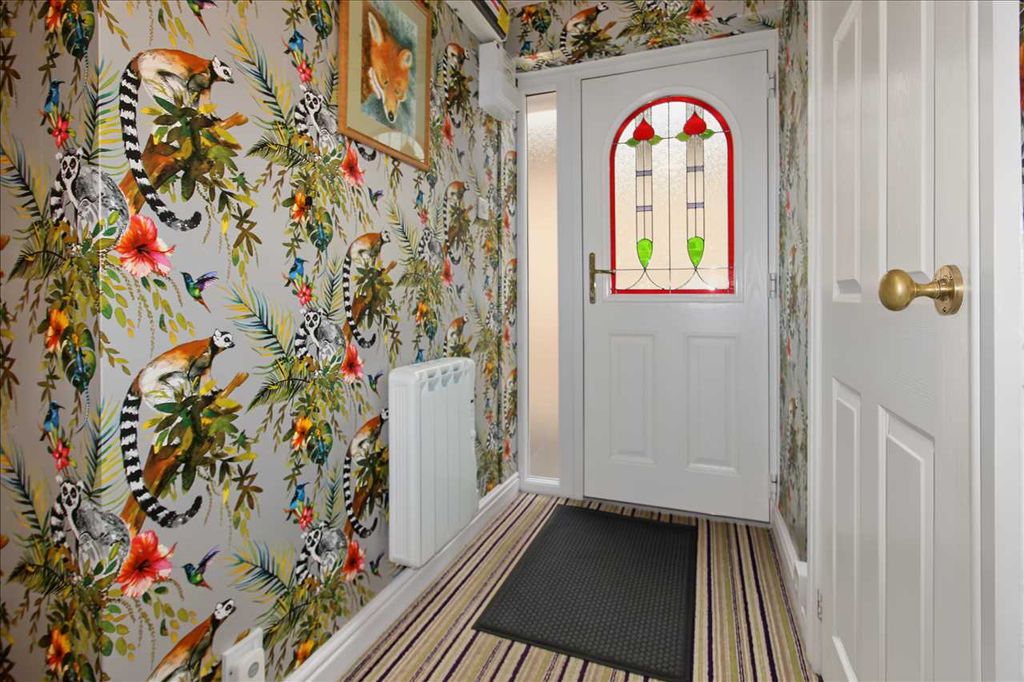 Property photo 2 of 16 Entrance Hall