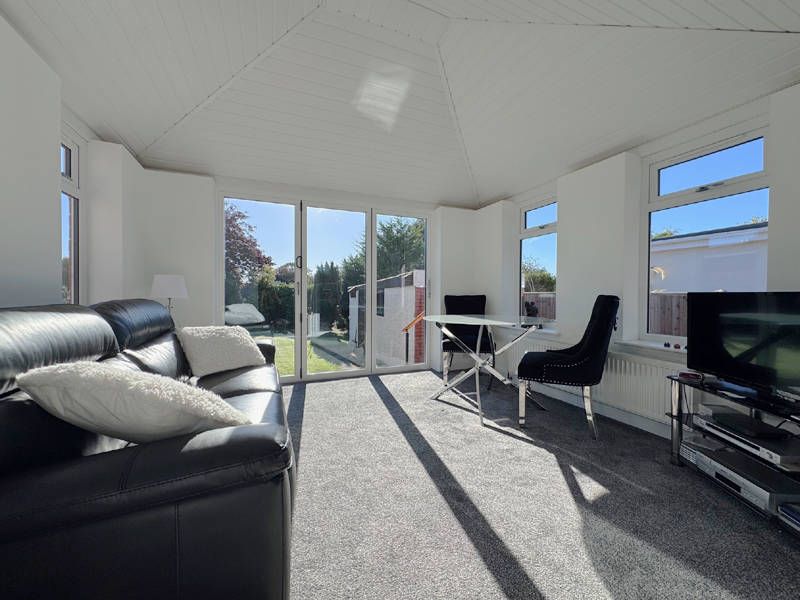 Property photo 3 of 30 Sun Lounge