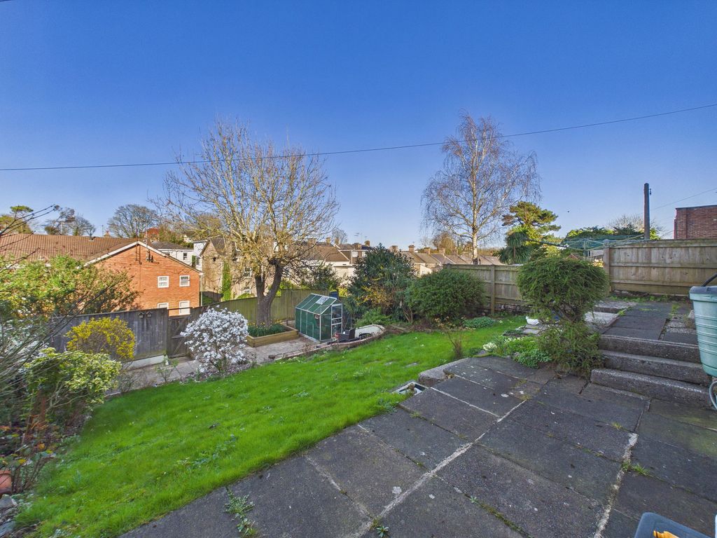 Property photo 3 of 28