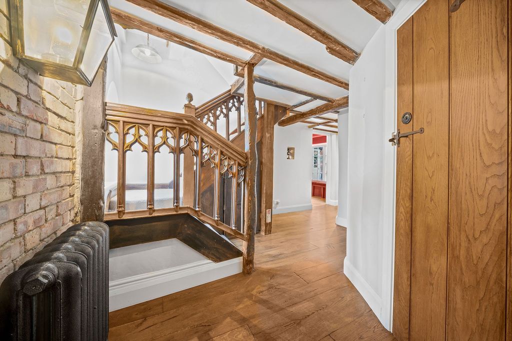 Property photo 3 of 27