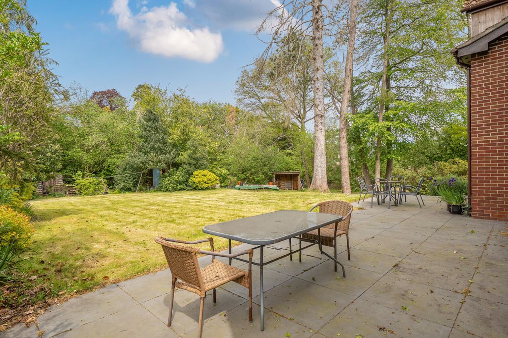 Property photo 2 of 18