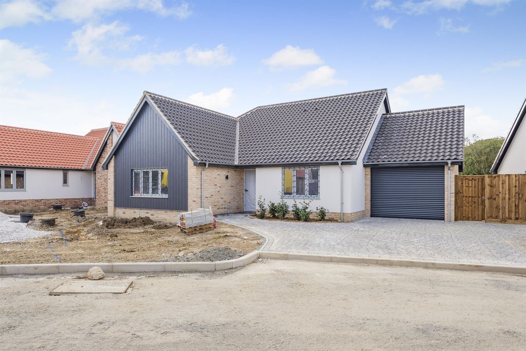 Property photo 1 of 16