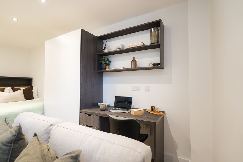 Property photo 2 of 11
