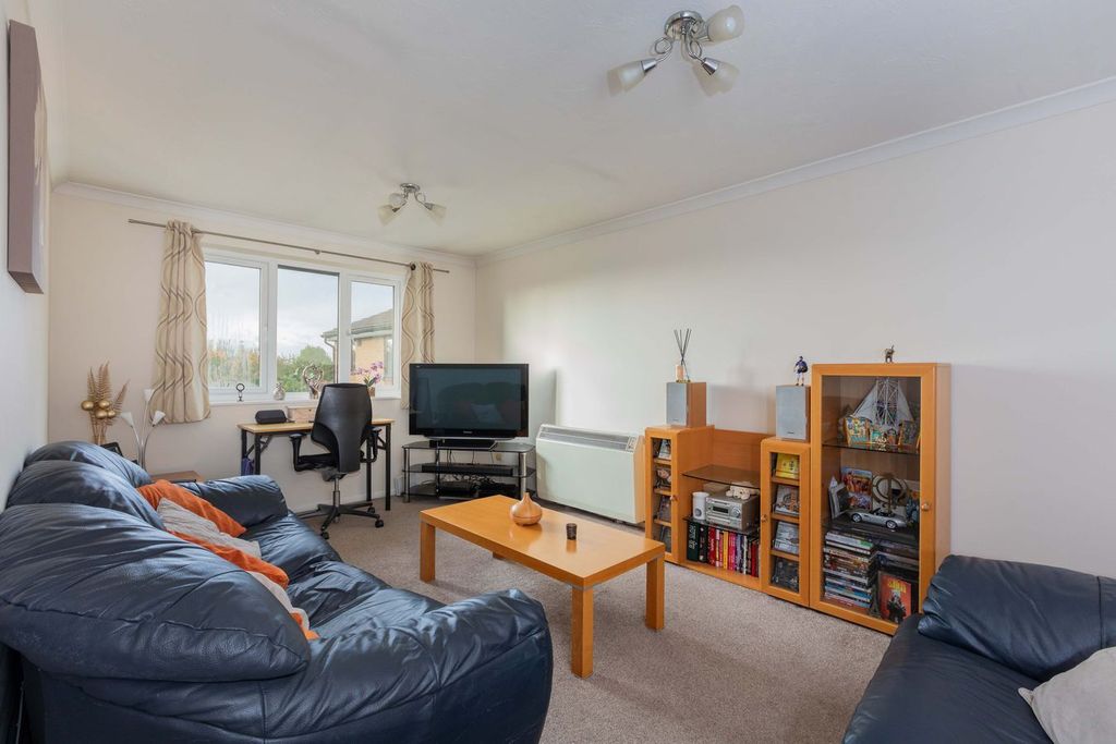 Property photo 3 of 9
