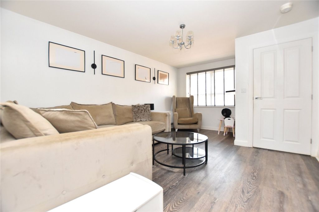 Property photo 2 of 16 Picture No. 01