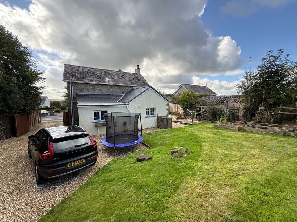 Property photo 3 of 39