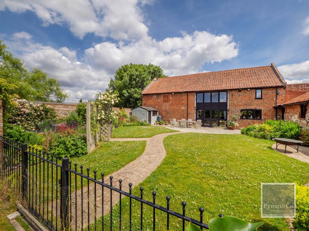 Property photo 2 of 23