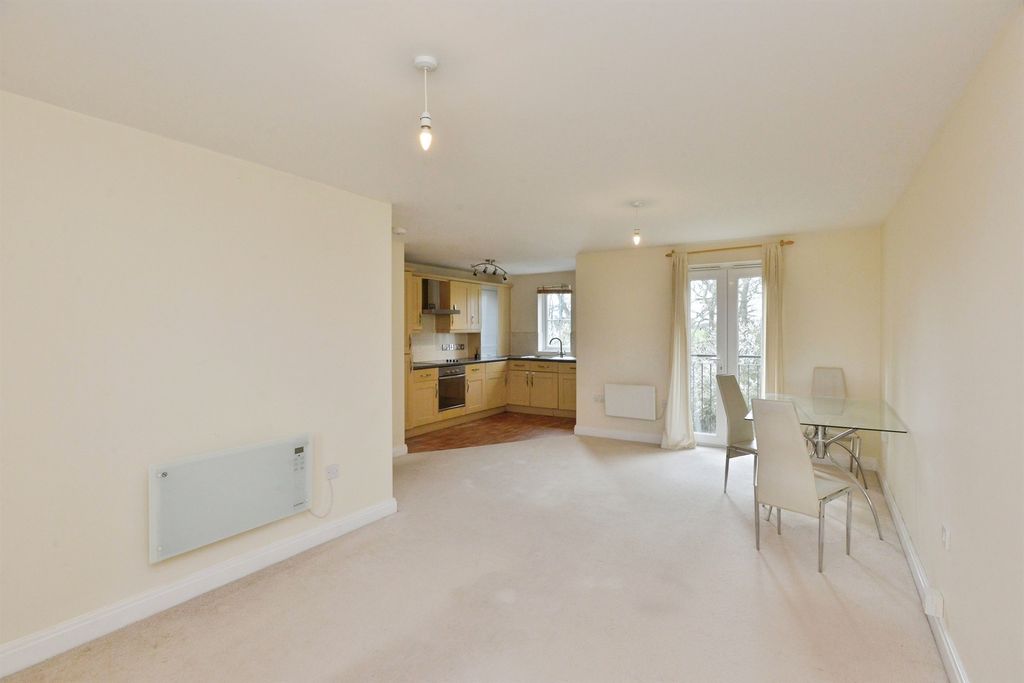 Property photo 3 of 9