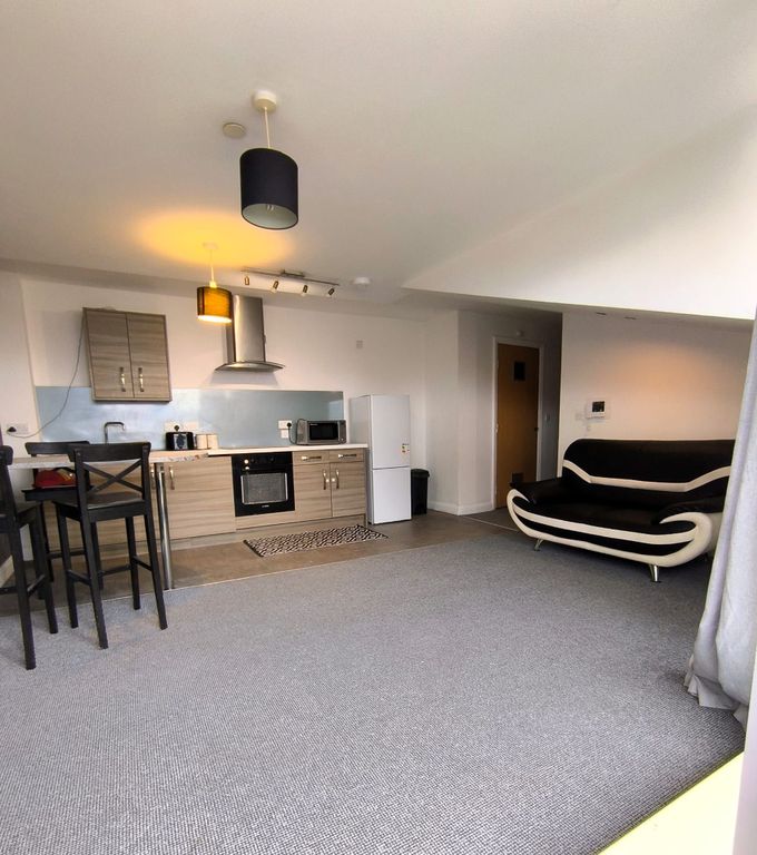 Property photo 3 of 14 Kitchen/Reception Room