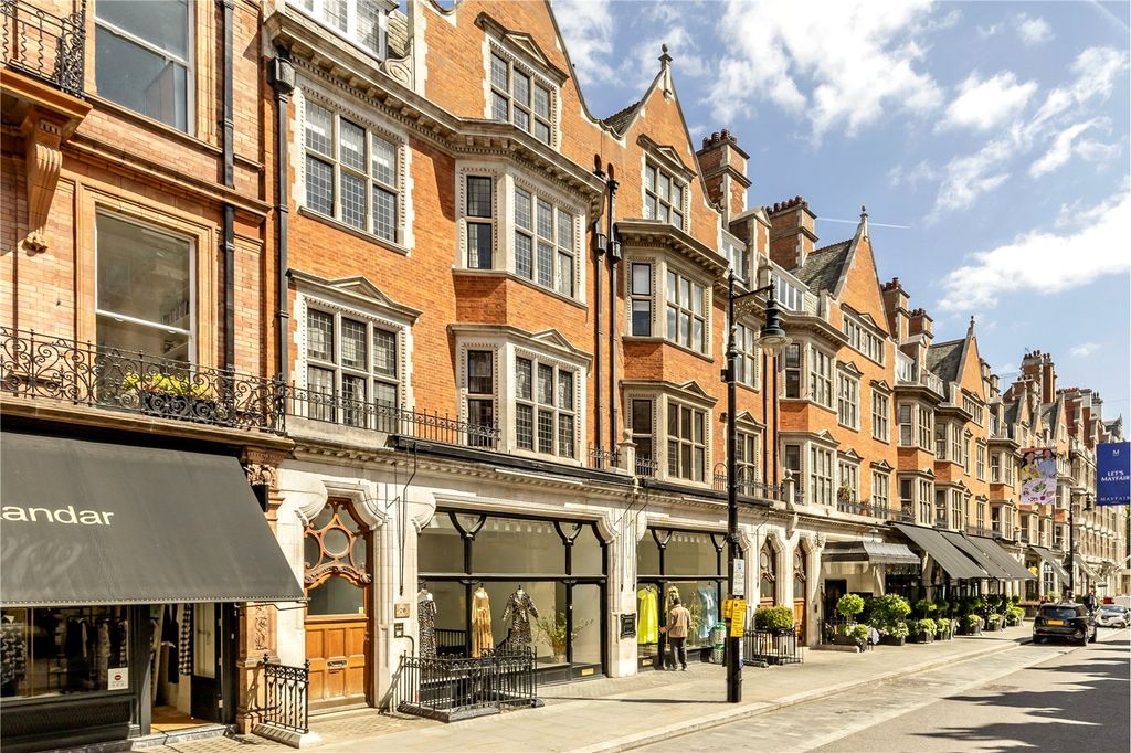 Property photo 2 of 12 External