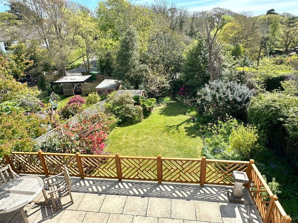 Property photo 3 of 21 Picture No. 14