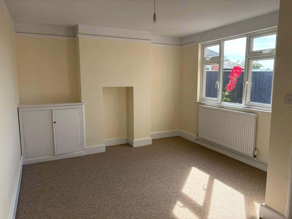 Property photo 2 of 8 Picture No. 01
