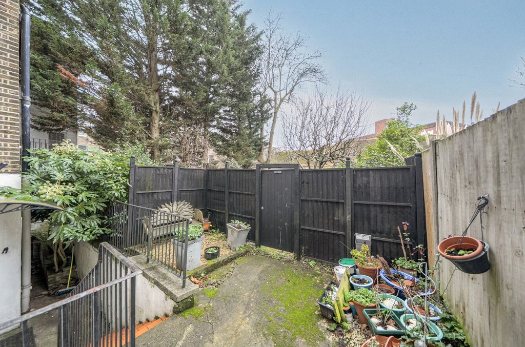 Property photo 3 of 16 1401815-6-696E3F0...