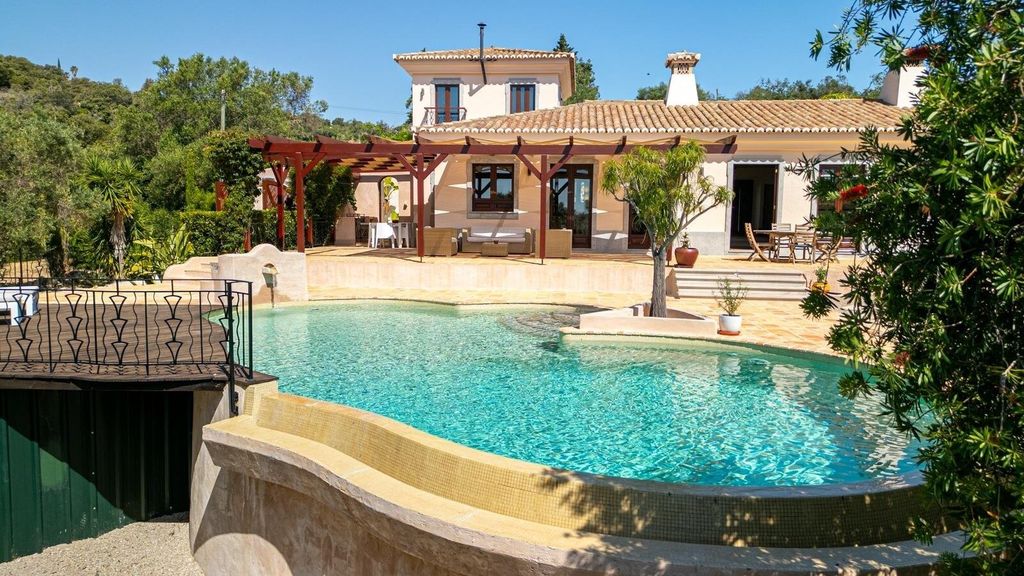 Property photo 1 of 41 Unique Quinta Of Quality