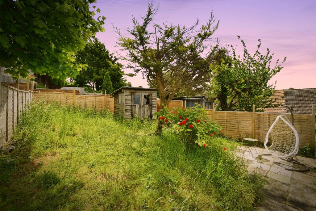 Property photo 2 of 25