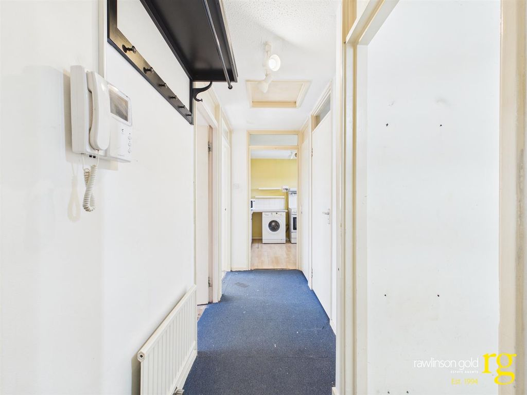 Property photo 2 of 9 Cam02900G0-Pr0335-Still006.Jpg