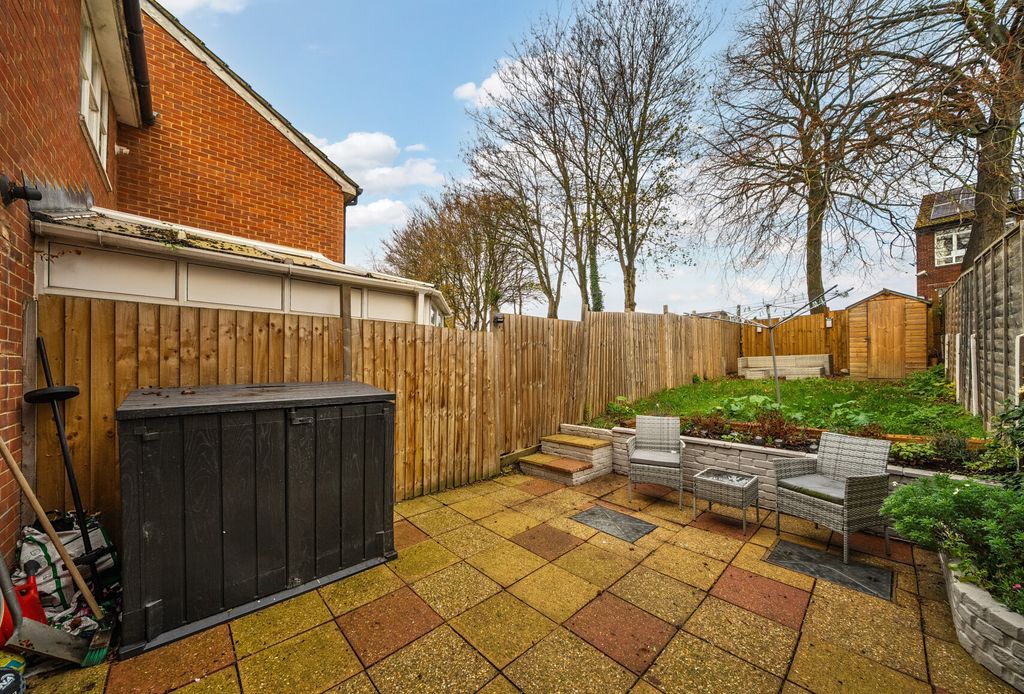 Property photo 3 of 10 1385397-6-6928402...