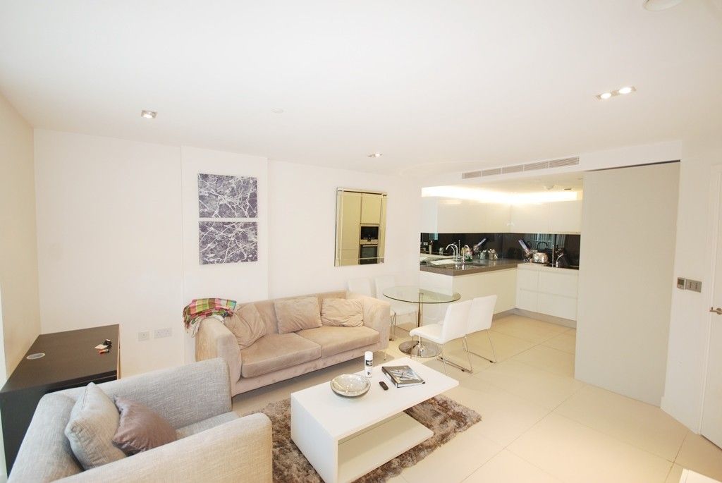 Property photo 2 of 17 Reception 1