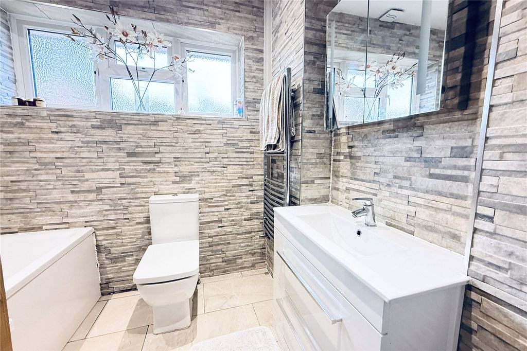 Property photo 2 of 18 Ground Flr Bathroom