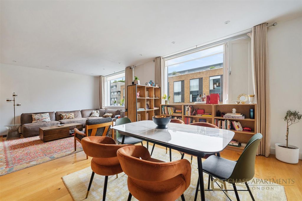 Property photo 2 of 11 Hirst Court Sw1W 8Qd-11.Jpg
