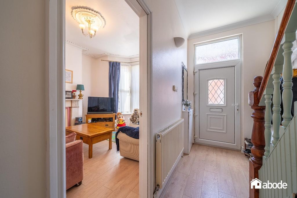 Property photo 2 of 18 Dsc08804-Hdr-16.Jpg