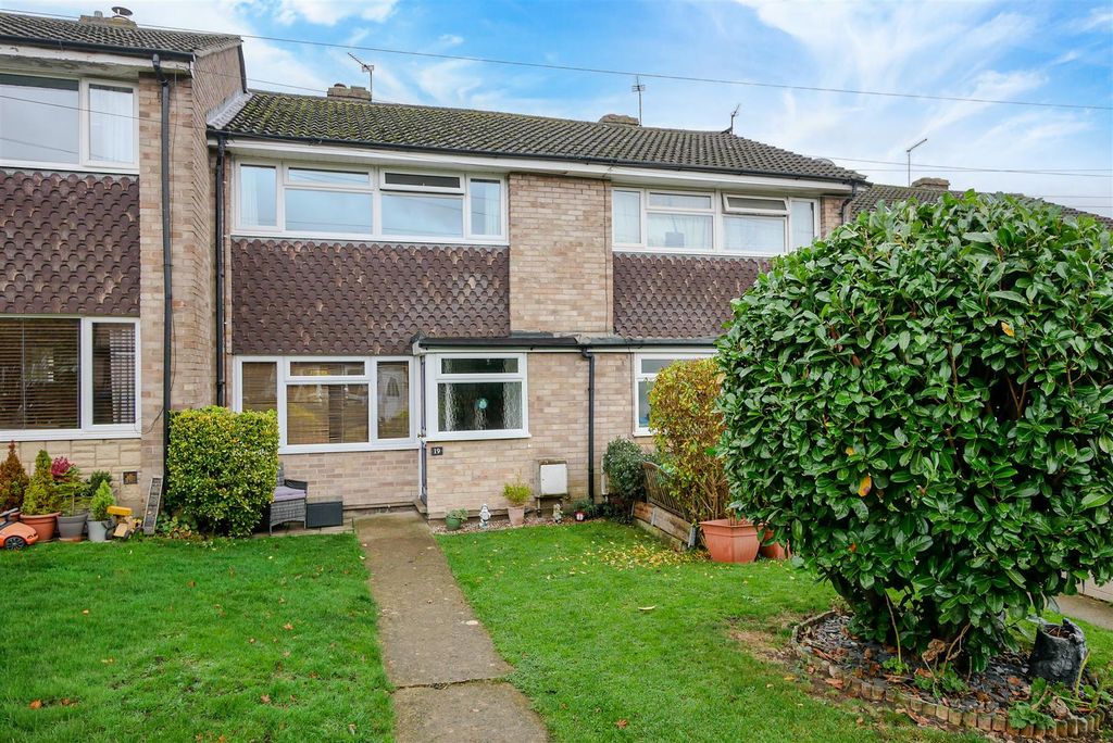 Property photo 1 of 12 Approach