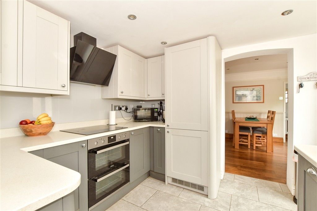 Property photo 3 of 15 Kitchen