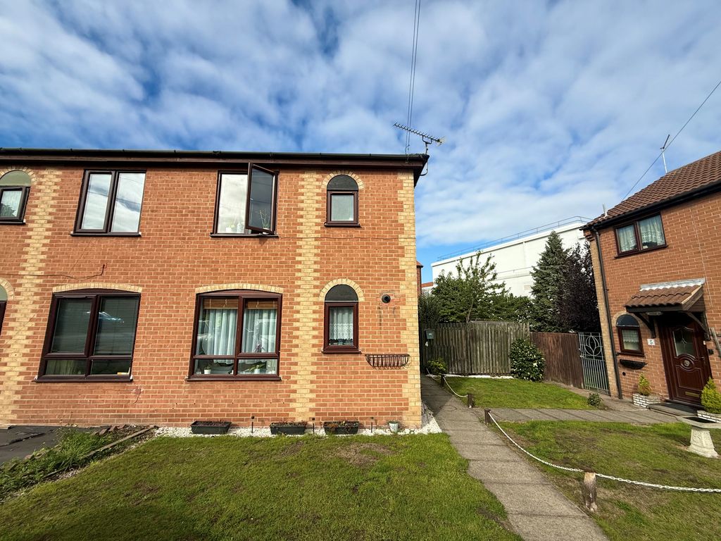 Property photo 1 of 8 2