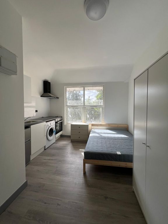 Property photo 1 of 3