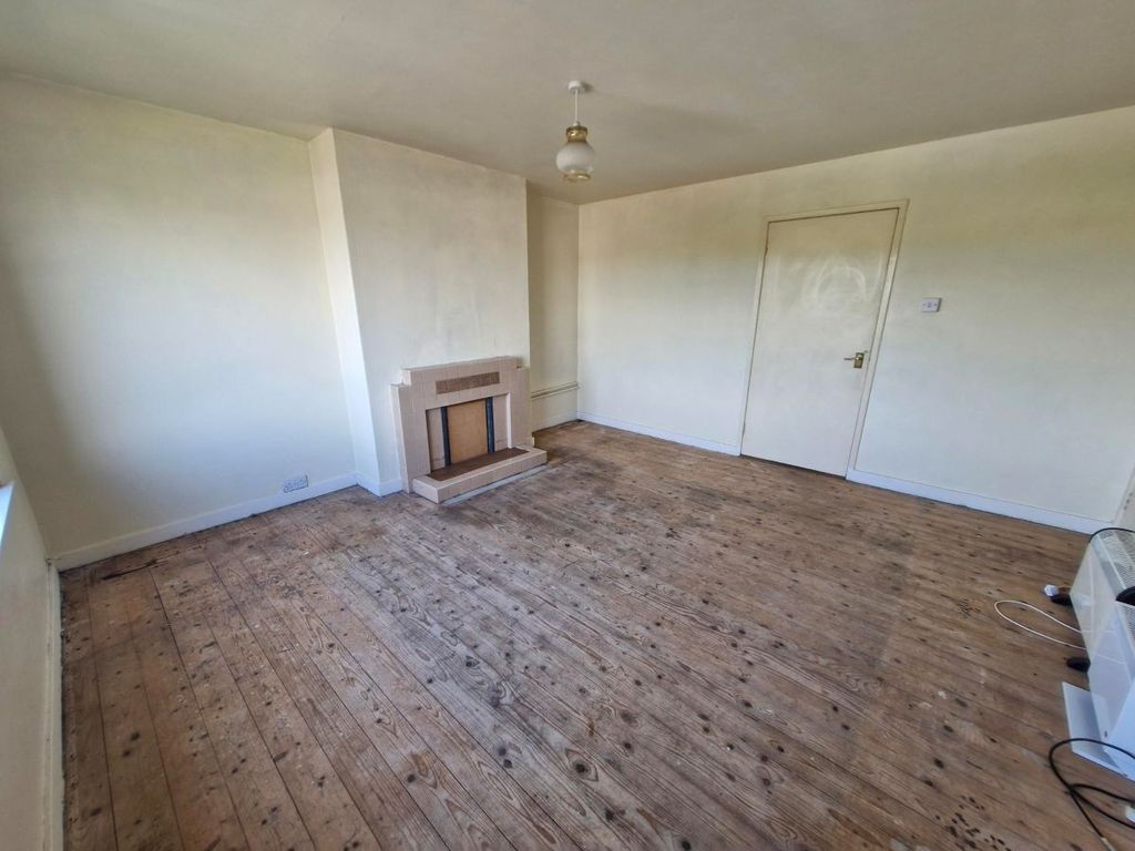 Property photo 2 of 10 Lounge
