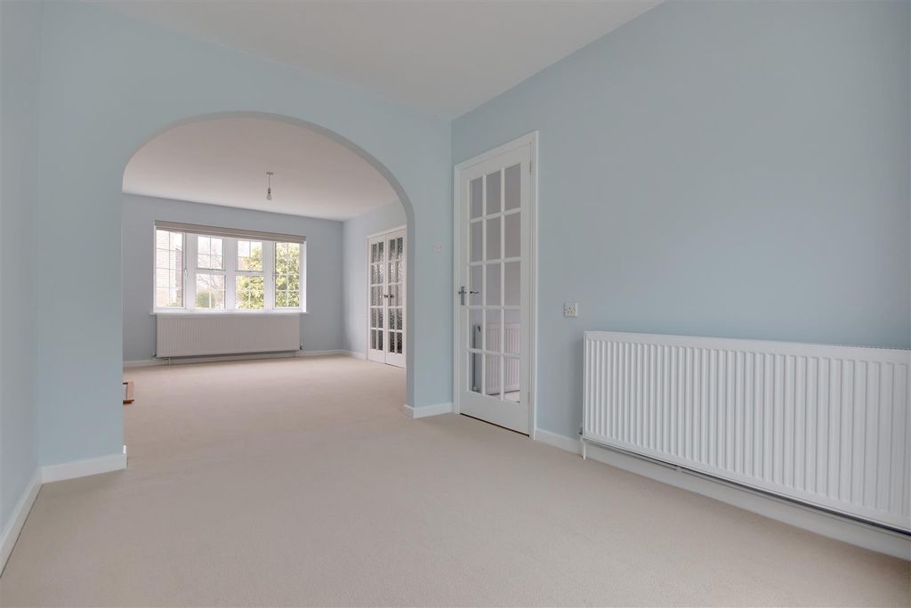 Property photo 2 of 11 Living Room 2.Jpg