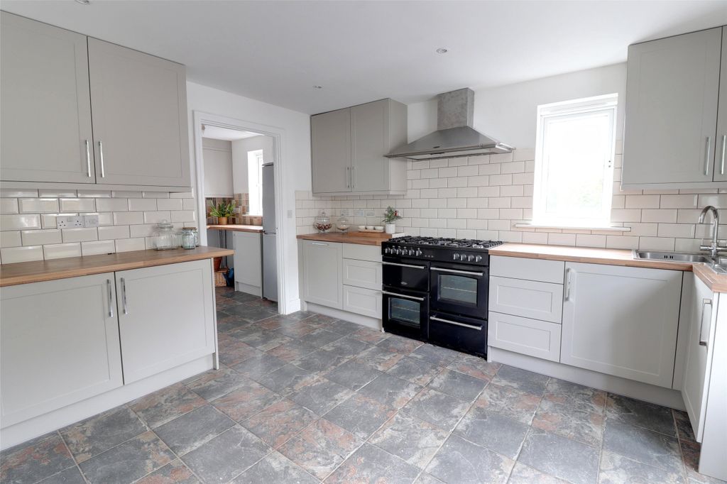Property photo 2 of 17 Picture No. 02