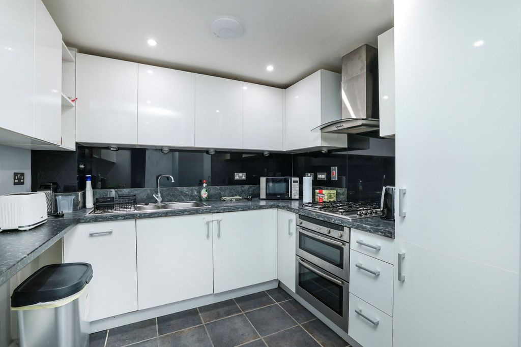 Property photo 2 of 11 Pbox-Img.Jpg