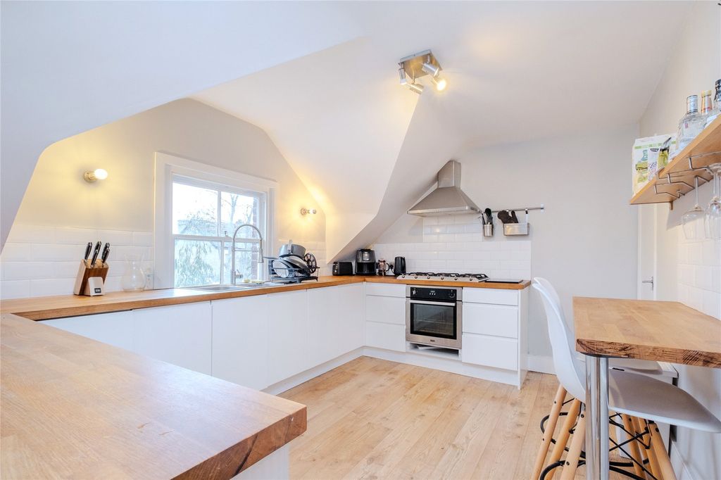 Property photo 2 of 7 Picture No. 19