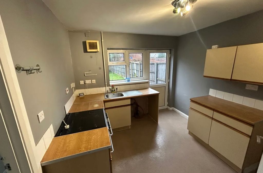 Property photo 2 of 7