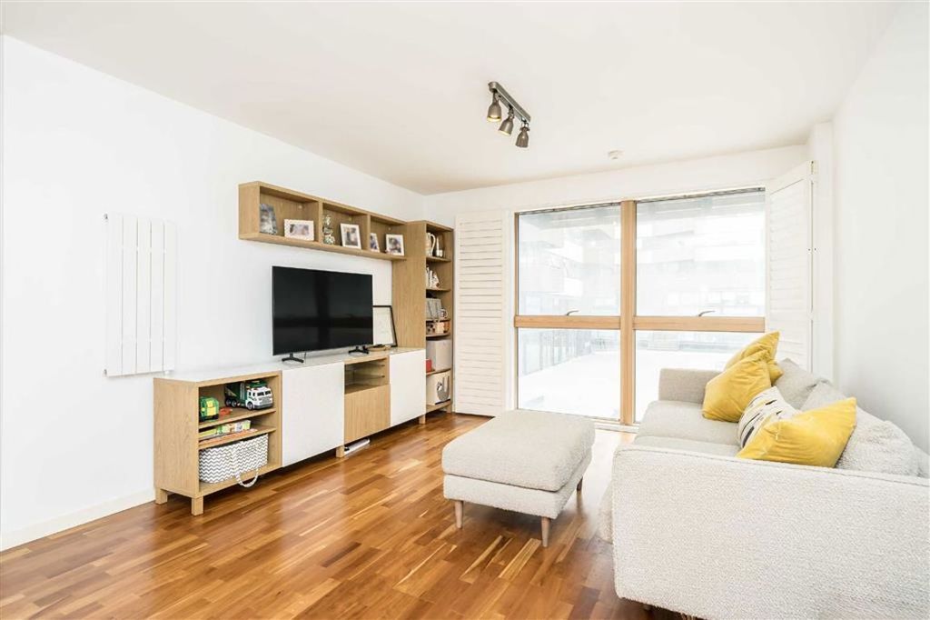Property photo 3 of 10